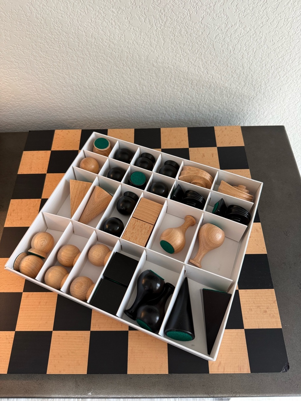 Man ray wood chess set - Picture 5 of 6
